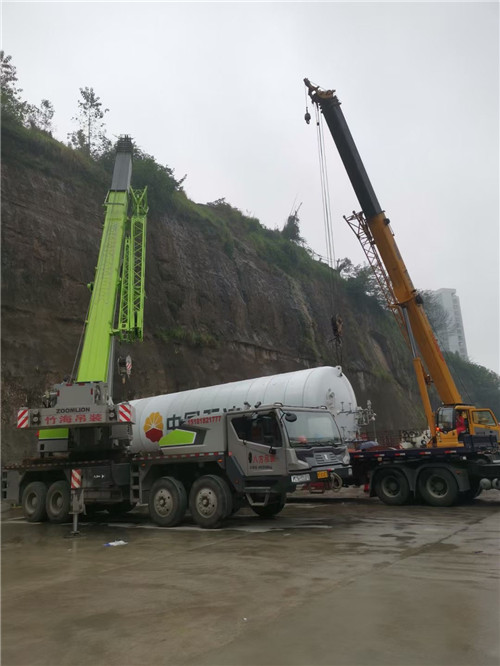 京口区“不怕风雨冻”—— 吊车的 “恶劣环境适应” 技术