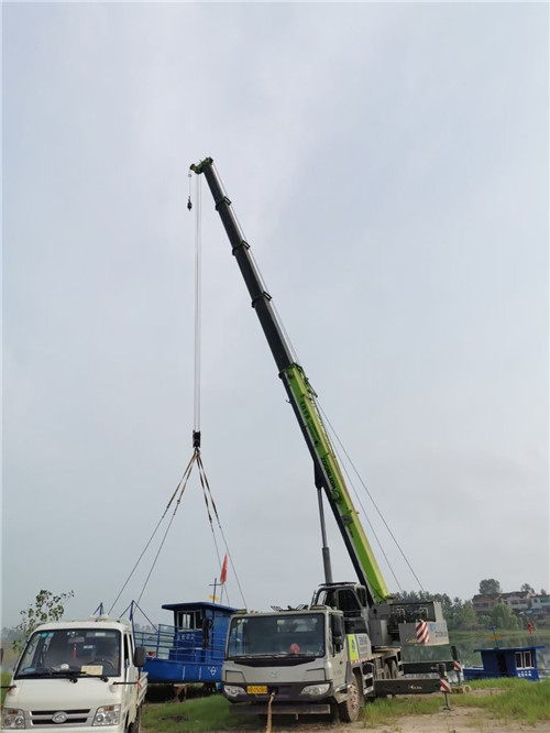 京口区桥梁建设吊装案例